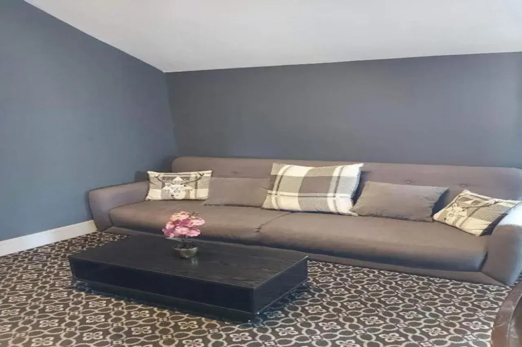 OYO Ivy Hotel