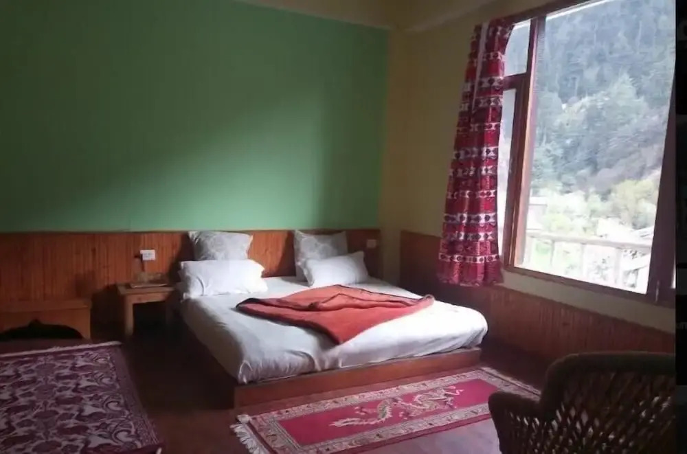 Jibhi Cottage