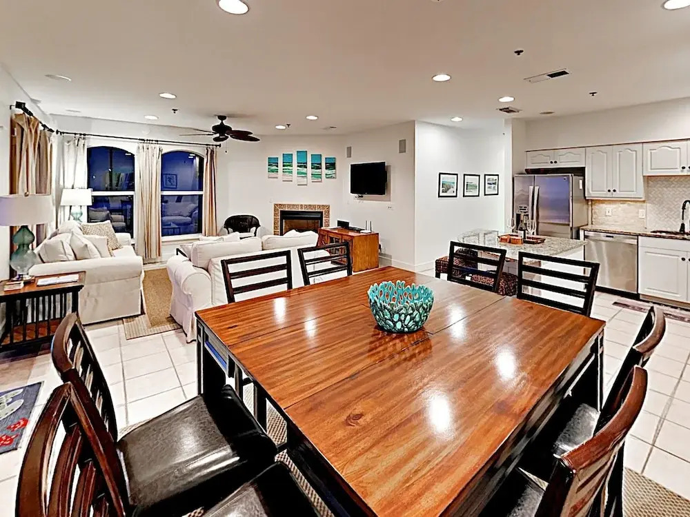 Chic Gulf-Front #C302 - 3 Br Condo