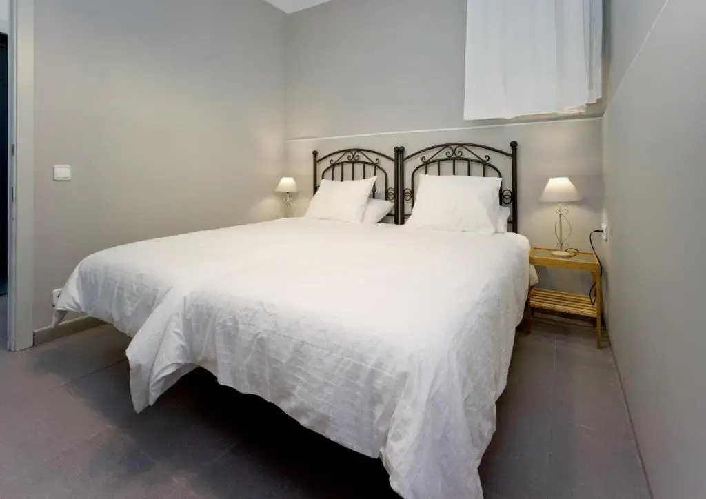 Amplio apartamento con terraza en zona muy tranquila