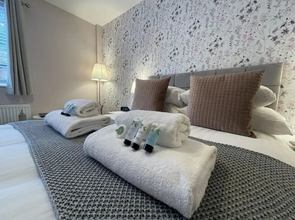 Bridgeside Rooms