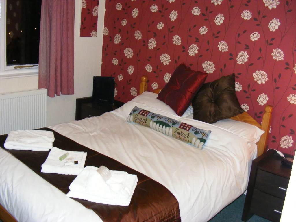 Sandown Manor