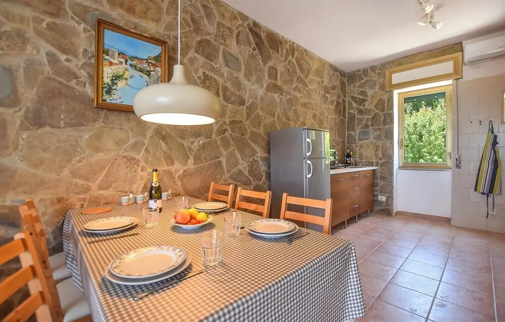 Amazing Home in Agropoli With 2 Bedrooms