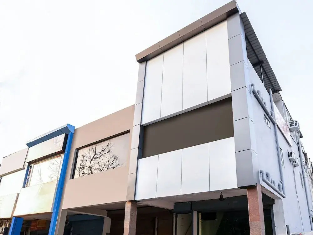 Oyo 14895 Hotel Stay Inn