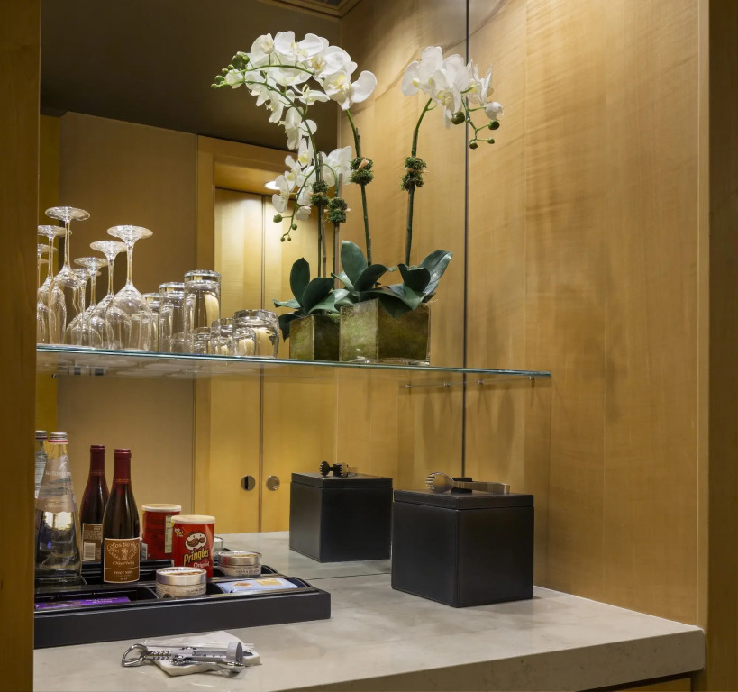 Отель Four Seasons New York