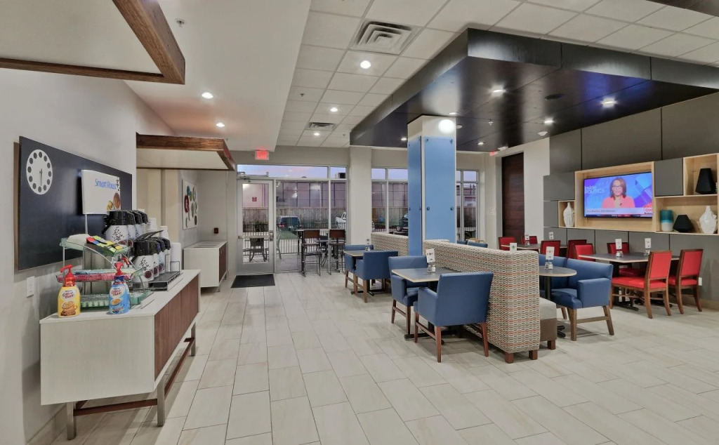 Holiday Inn Express & Suites Houston East - Beltway 8 by IHG