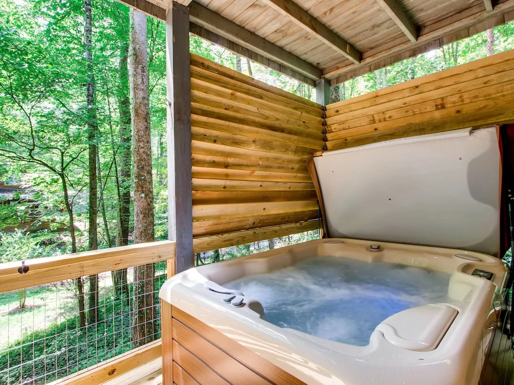 Lake Vista Lodge #248 by Aunt Bug's Cabin Rentals