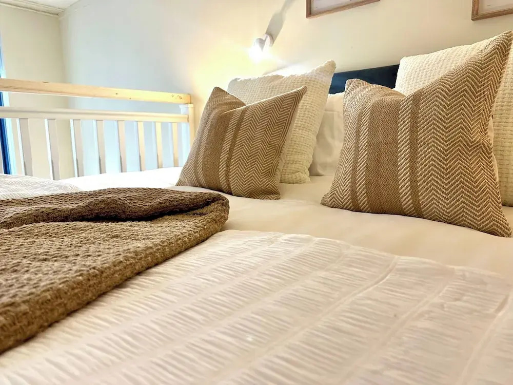 Athenaeum House-leeds Centre-sleeps 3-pets
