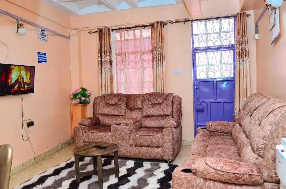 Lux Suites The Pink House Naivasha