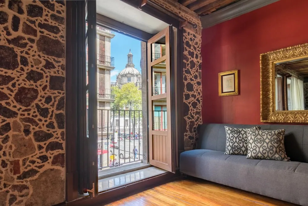 CASA SAUTO Suite Cathedral Views in Downtown