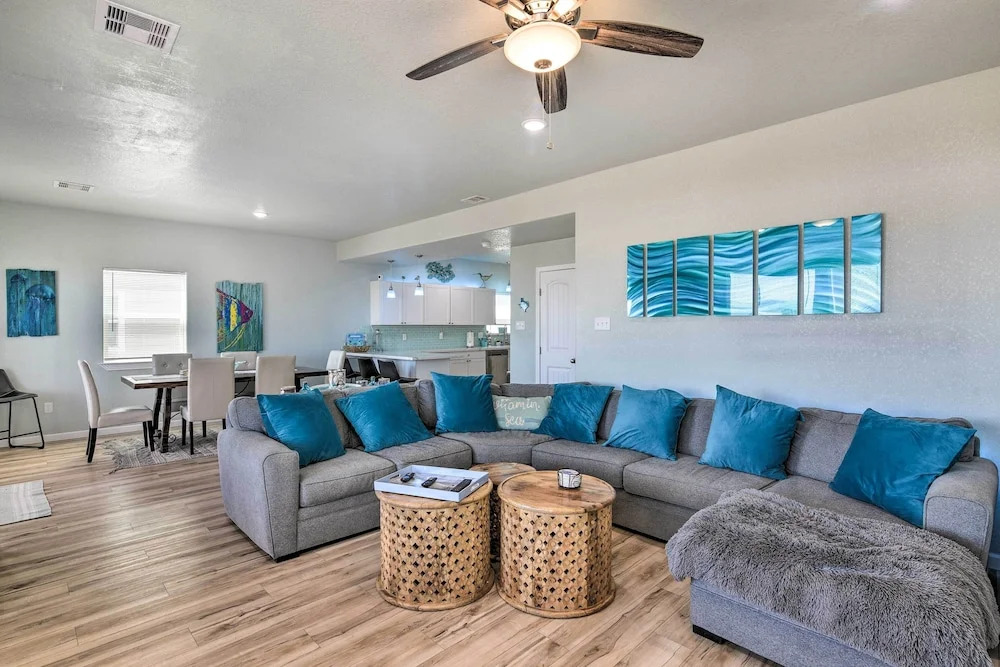 Gulf-View Home w/ Dog Run in Surfside Beach
