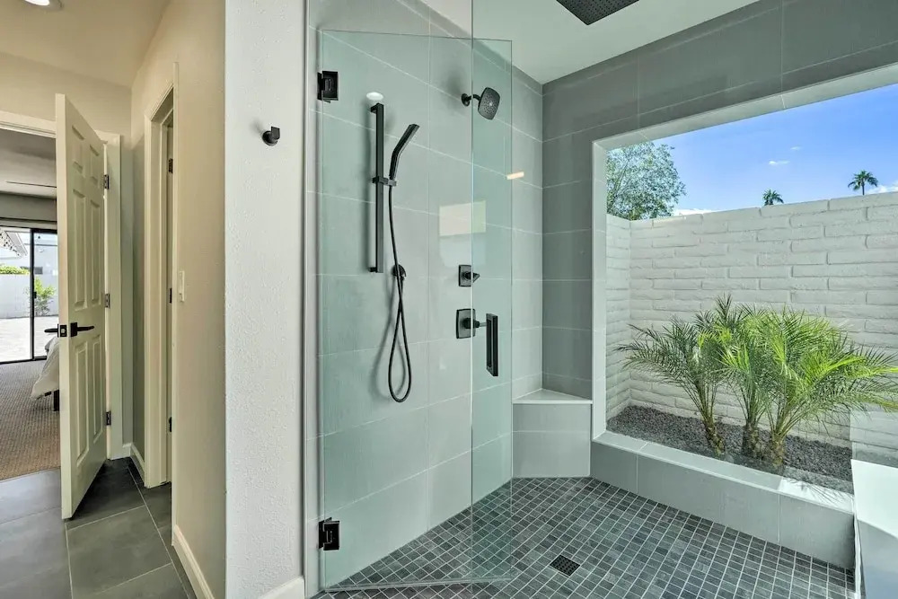 Luxe Desert Home w/ Heated Pool: 3 Mi to Kierland!