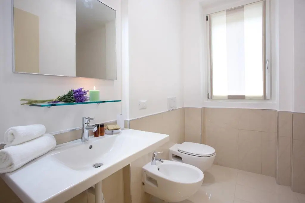 Apartment 5 - Overlooking Isola Comacina. Spacious Living Ideal For Families Of Up To 10