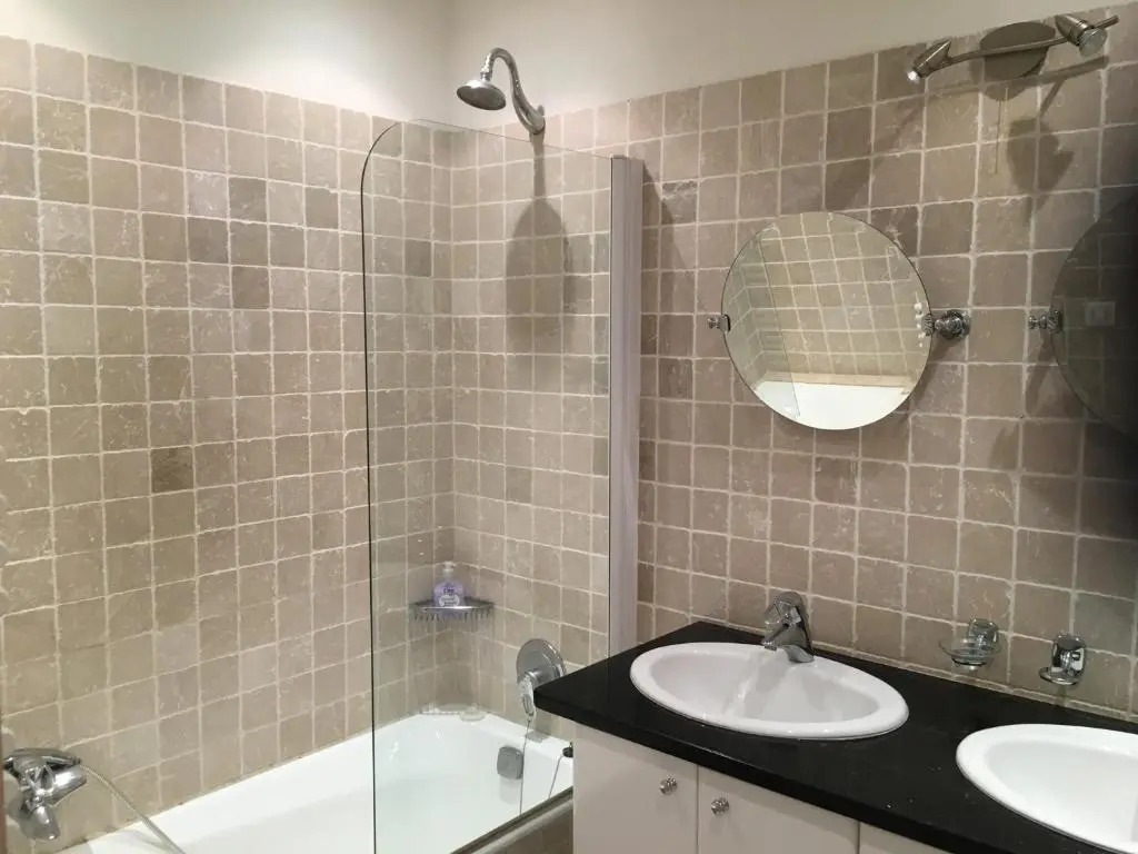 Golden Triangle 2Br/2Ba