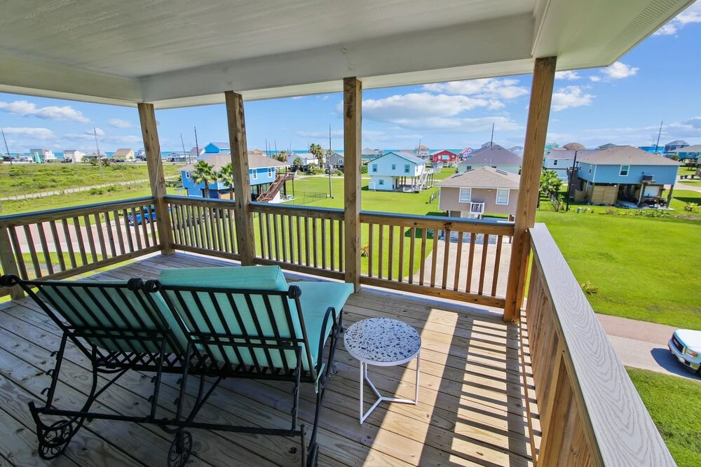 Blue Dolphin 4 Bedroom Home