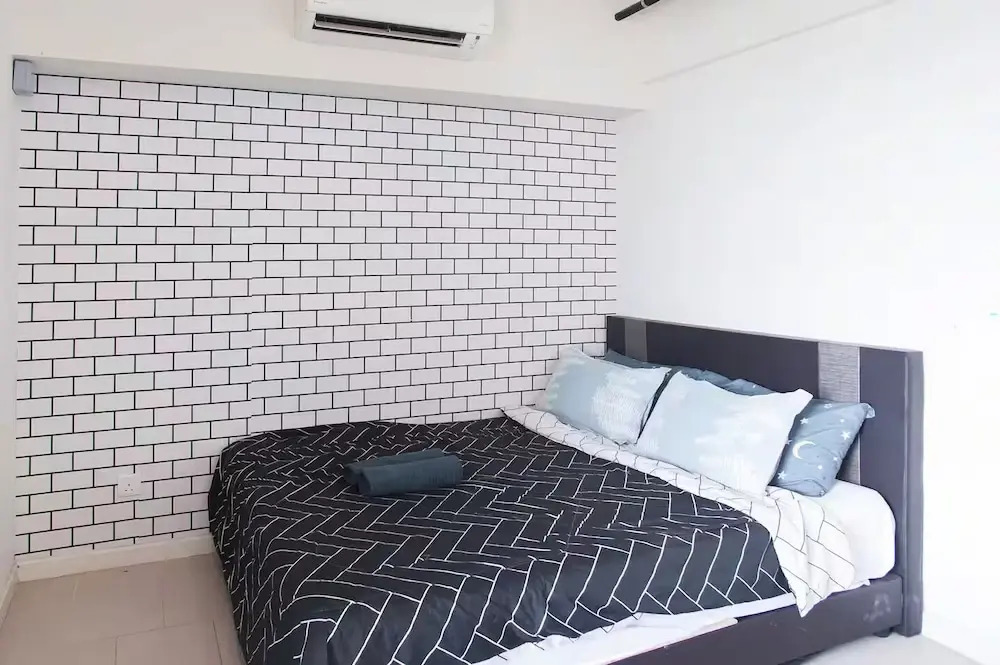 Tamarind Luxury Condo by Smarthome