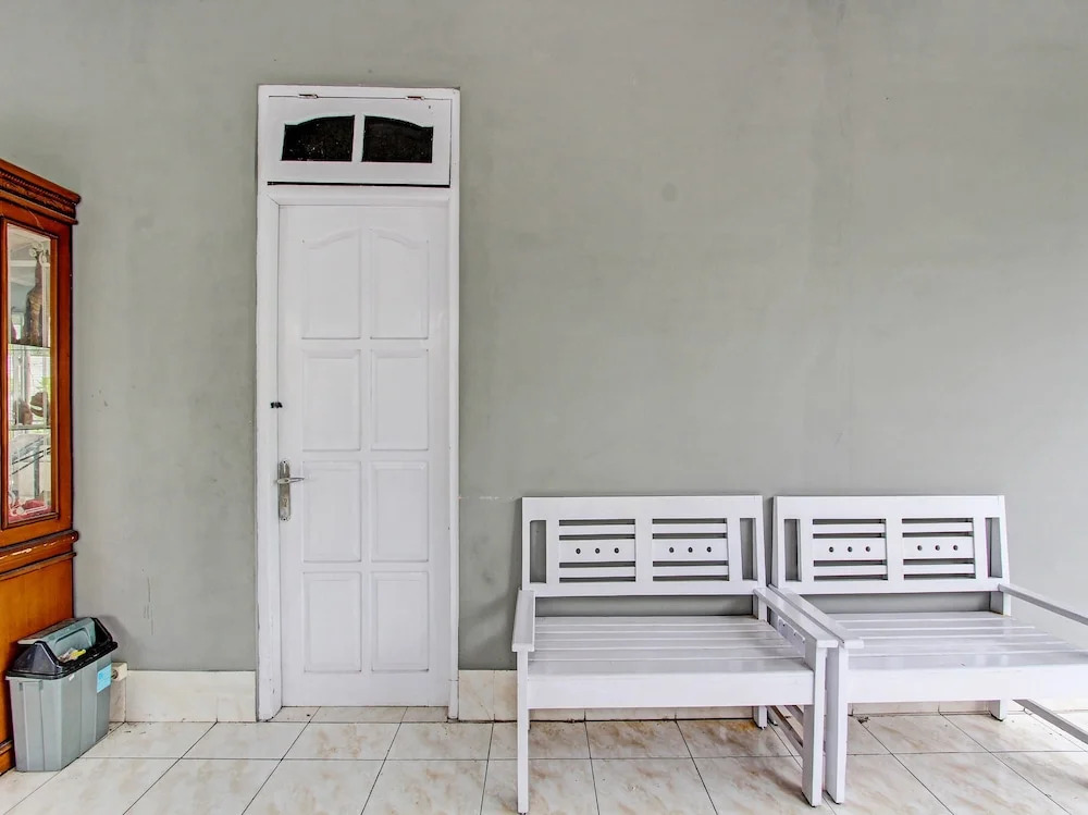 OYO 92166 Nirwana Inn Syariah