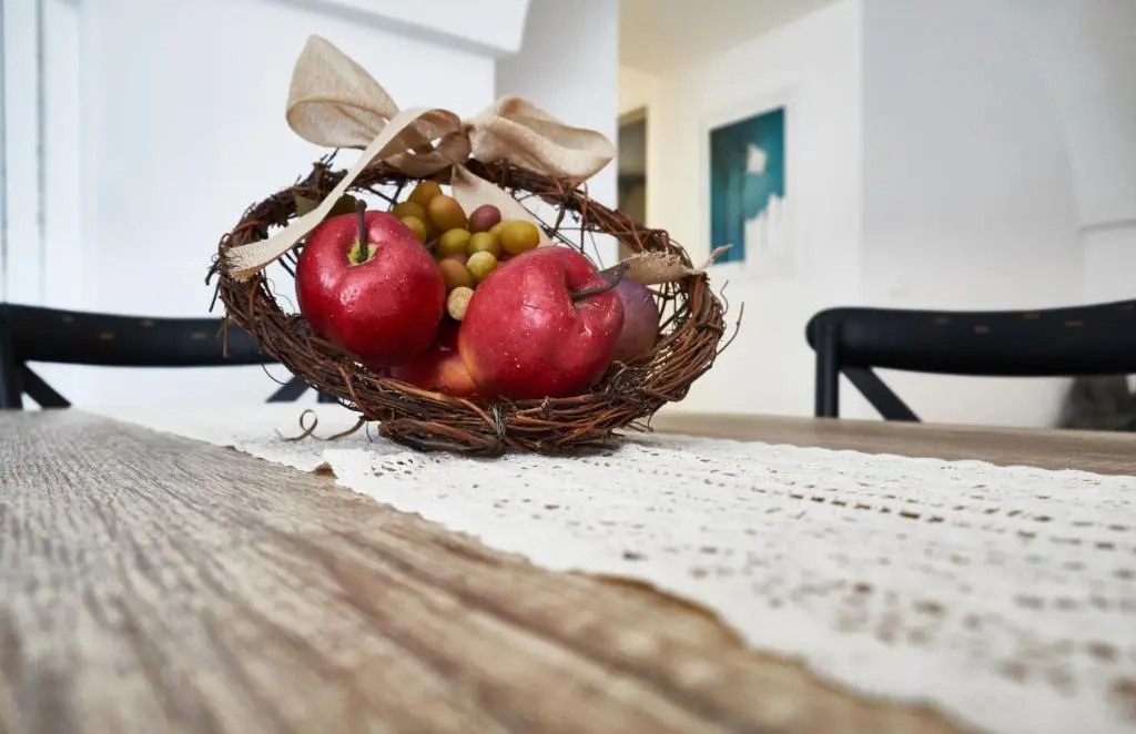 Equorum Prospectus 1 - OSTUNI CENTRO - Guest House