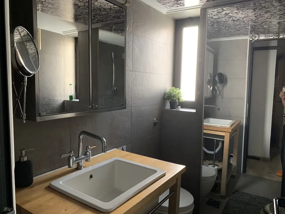 Impeccable 3-bed Apartment in Athens