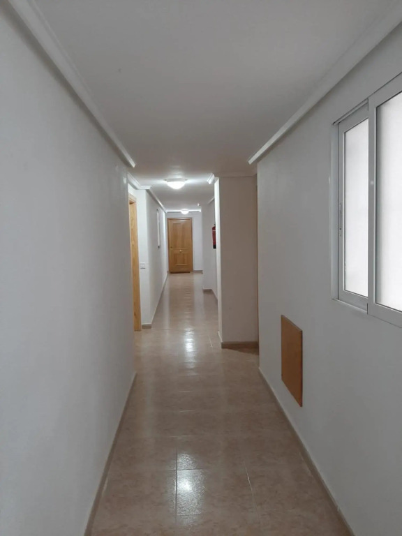 apartamento soleado, 1 dormitorio con balcón, piscina y garage