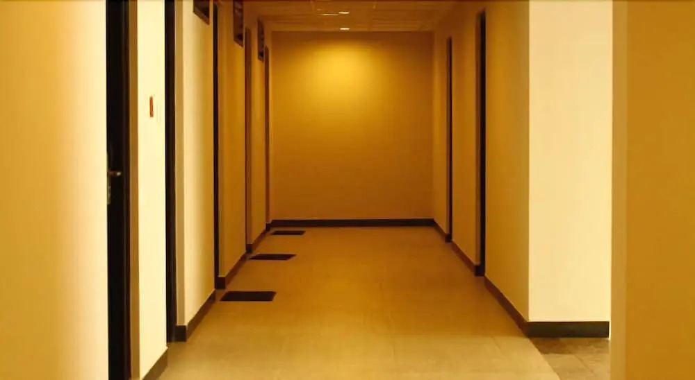 M The Business Hotel