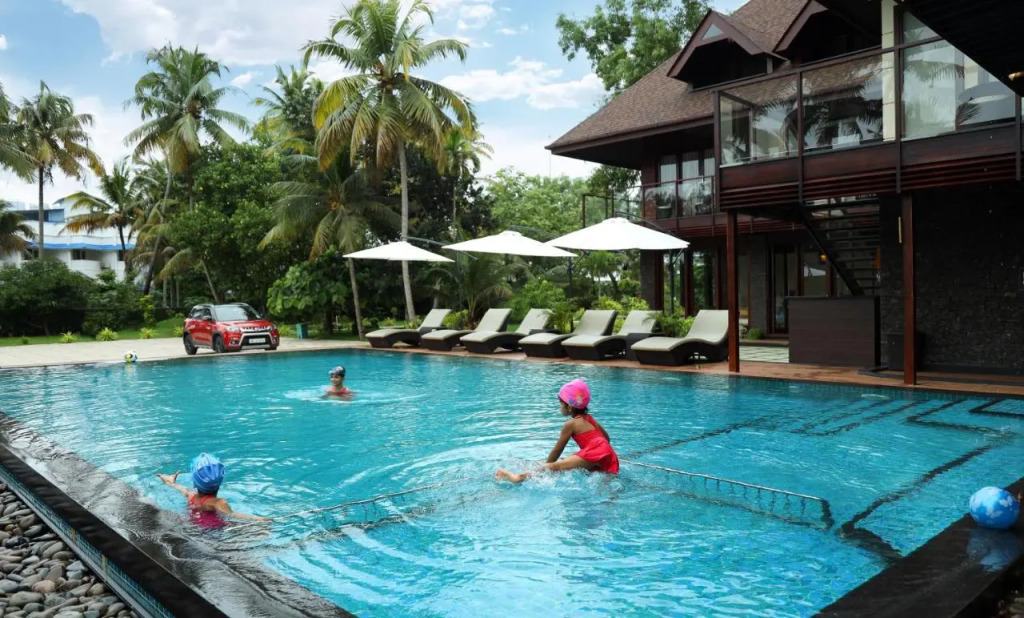 Maliekal Heritance Cherai Beach Cochin