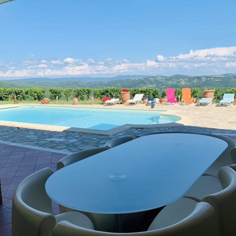 Contemporary Villa in Castellaccio with Private Pool