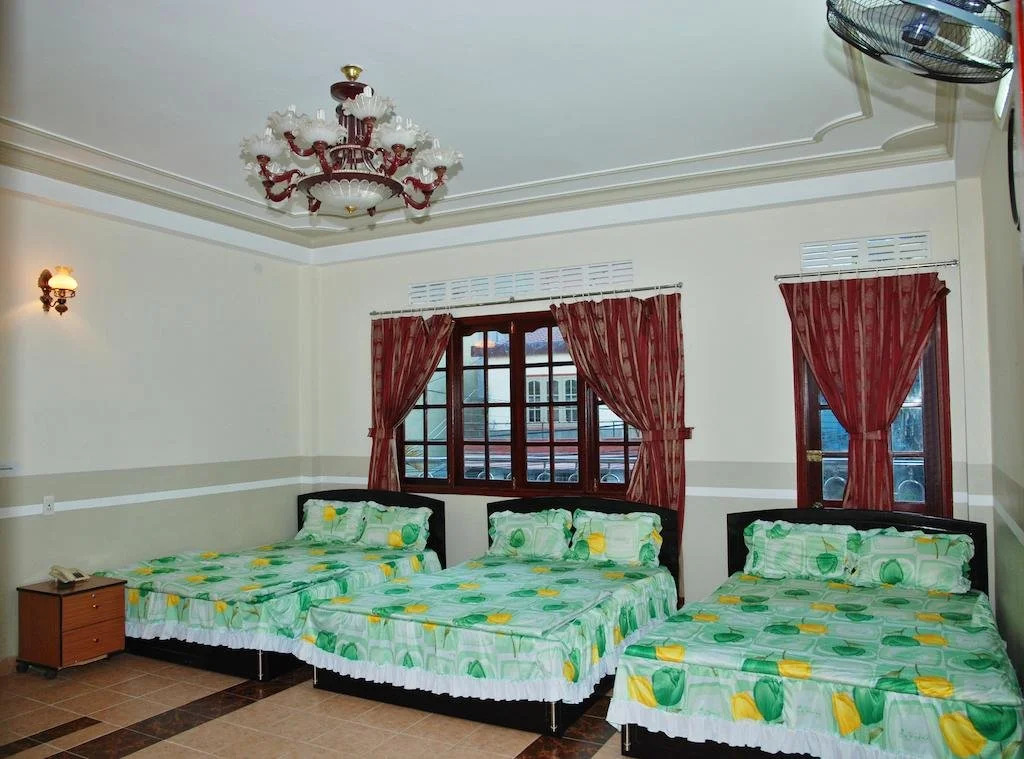 Phung Hong Hotel