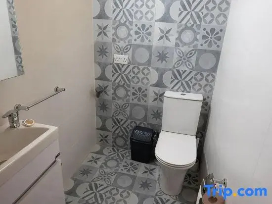 Surwig - 5 bedrooms (sleeps 9 + 2 kids)  Kercem village