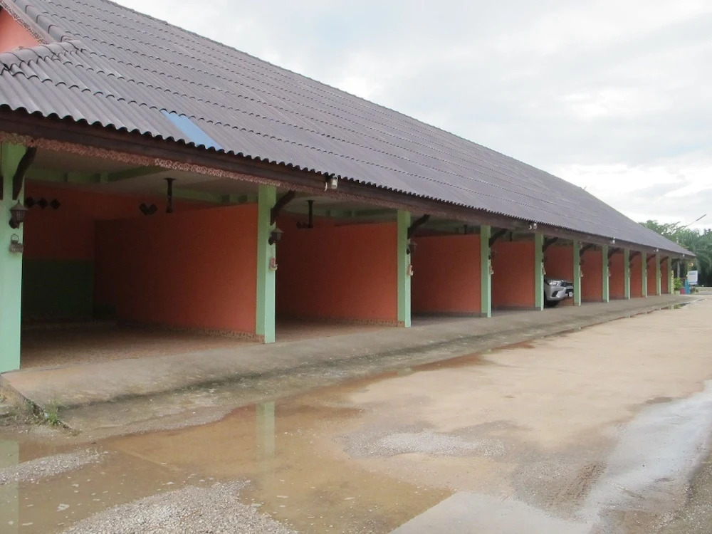 Buachompoo Resort Suratthani