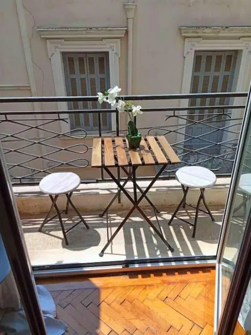 3Bdr Ideal Central Athenian Apt