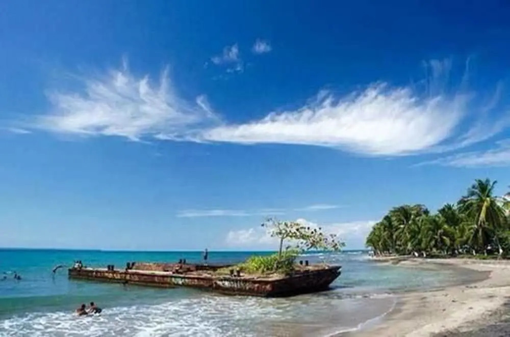 Cabinas Manzanillo Caribe