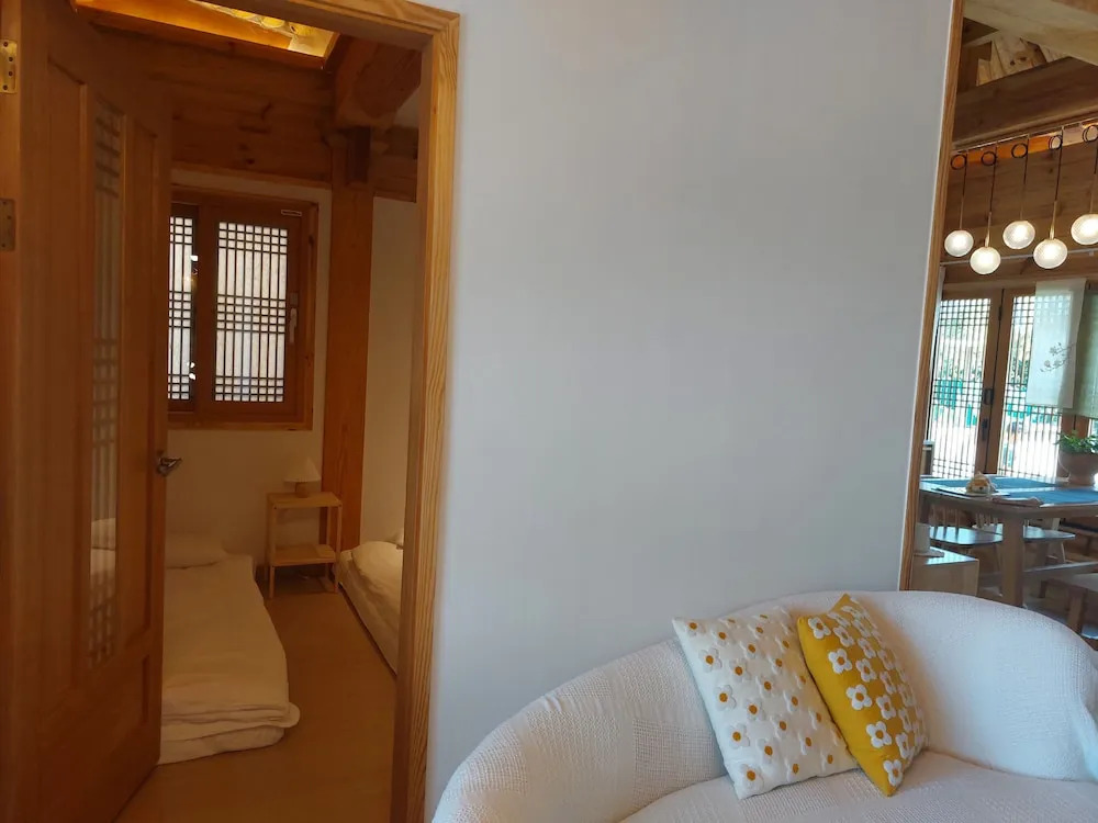 Gyeongju Hanok Sohwa
