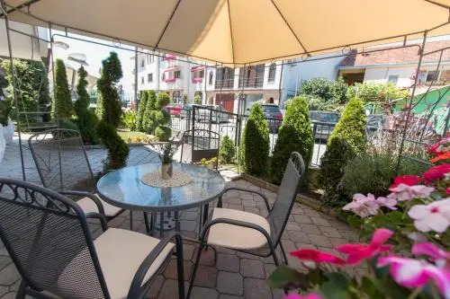 Villa Dudan LakeView Terrace & Parking available