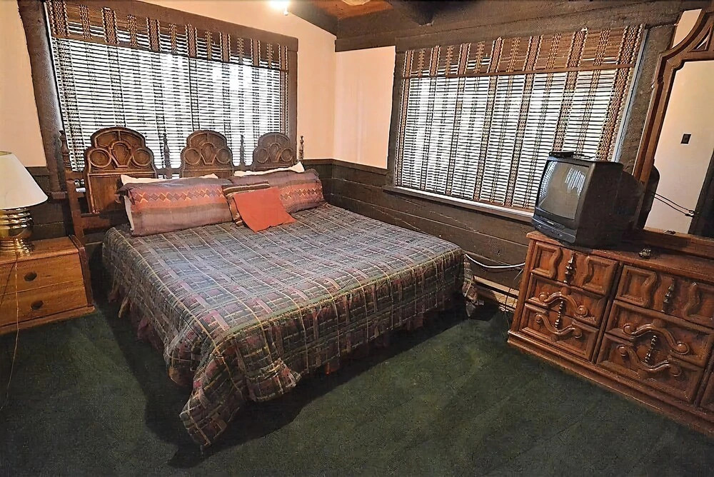 Rustling Pines - Five Bedroom Cabin