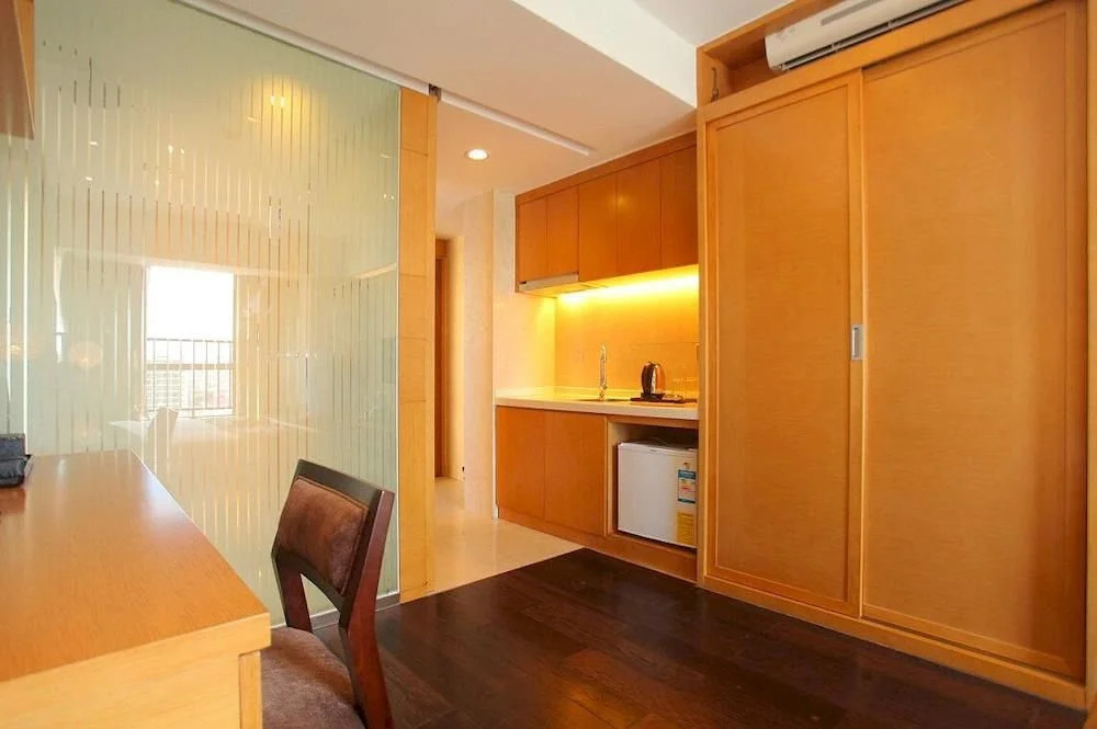 Haiyuetai Tropical View Theme Hotel