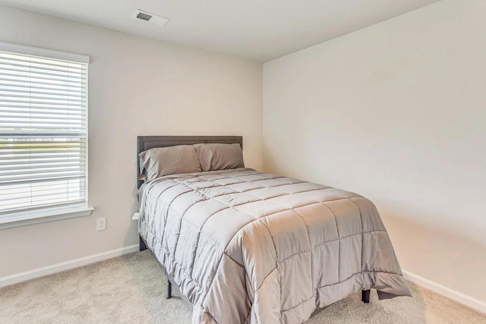 2 Mi to Golf: Myrtle Beach Home w/ Pool Access!