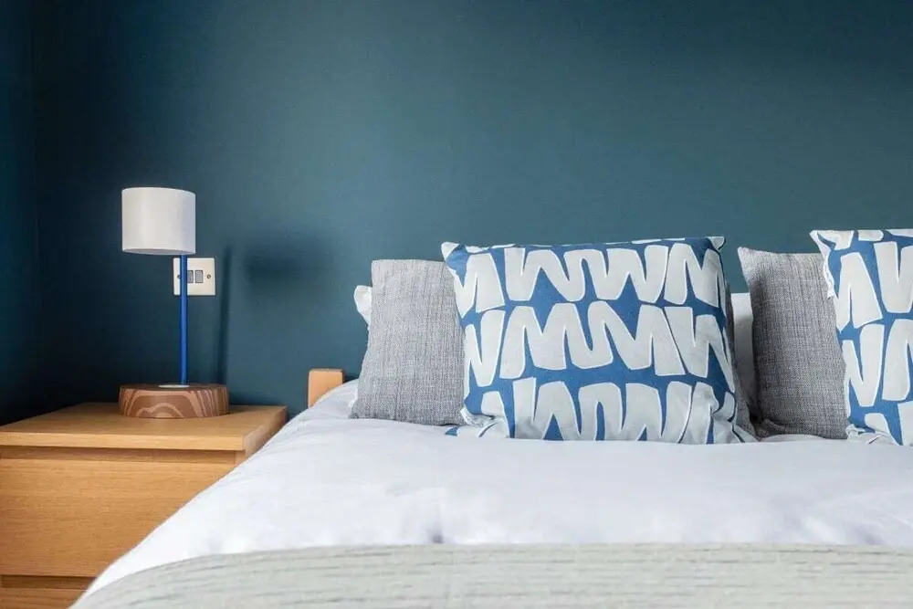 The Notting Hill Escape - Modern & Bright 3BDR Flat with Balcony