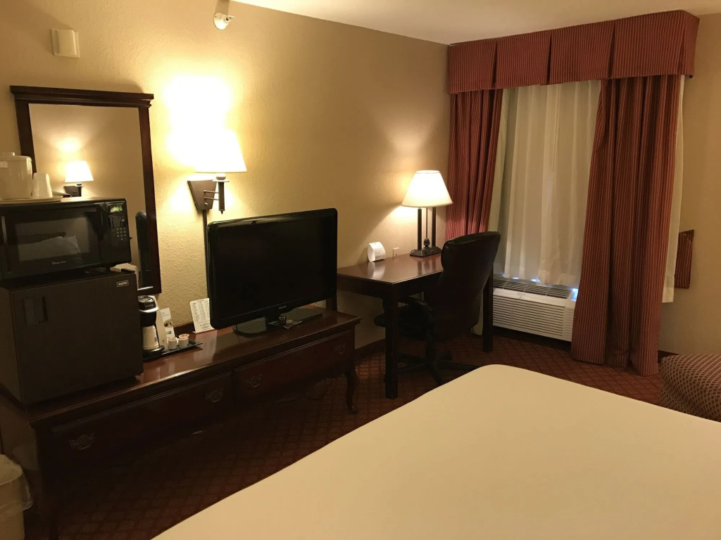 Holiday Inn Express Metropolis by IHG