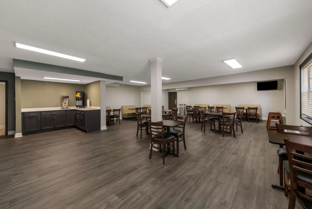 Quality Inn Saint Louis Airport