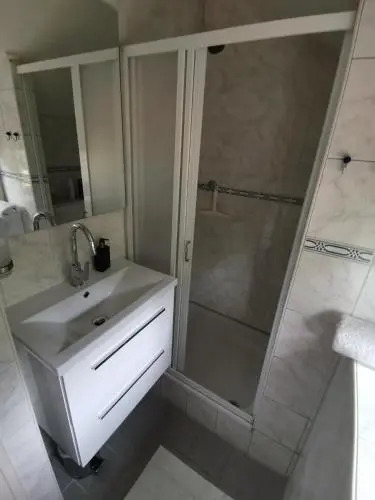 B n B nr. 1