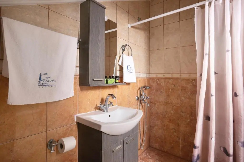 Faros Luxury Suites