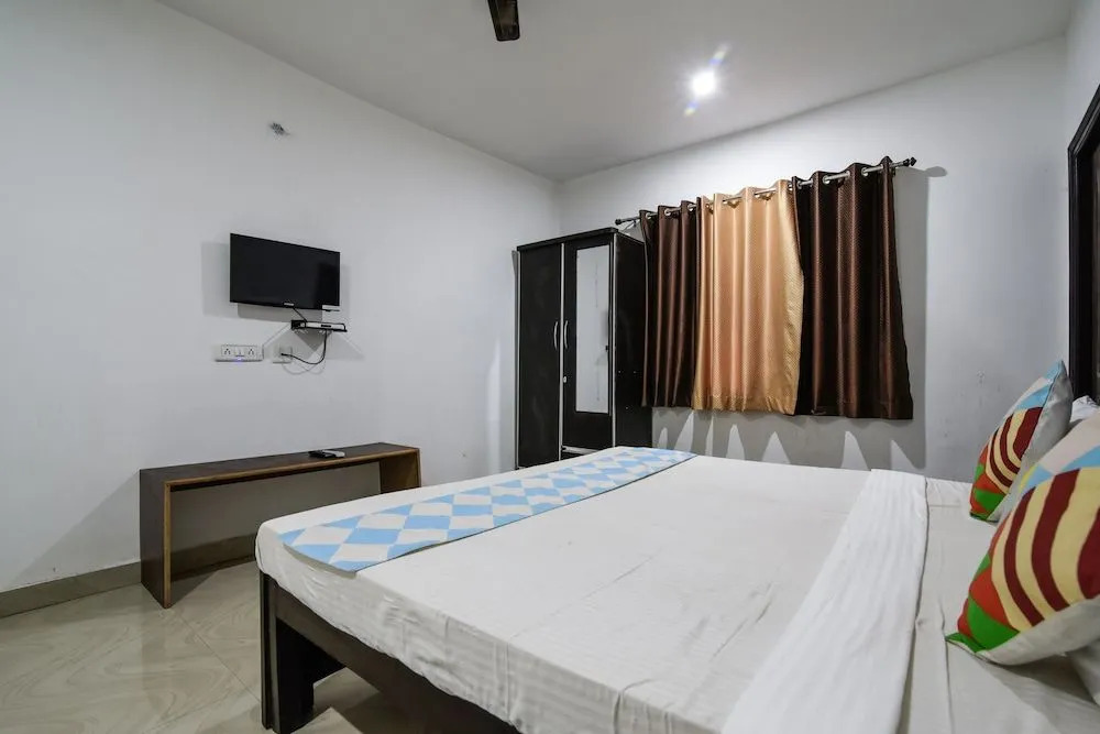 Oyo Home 18463 Modern Stay
