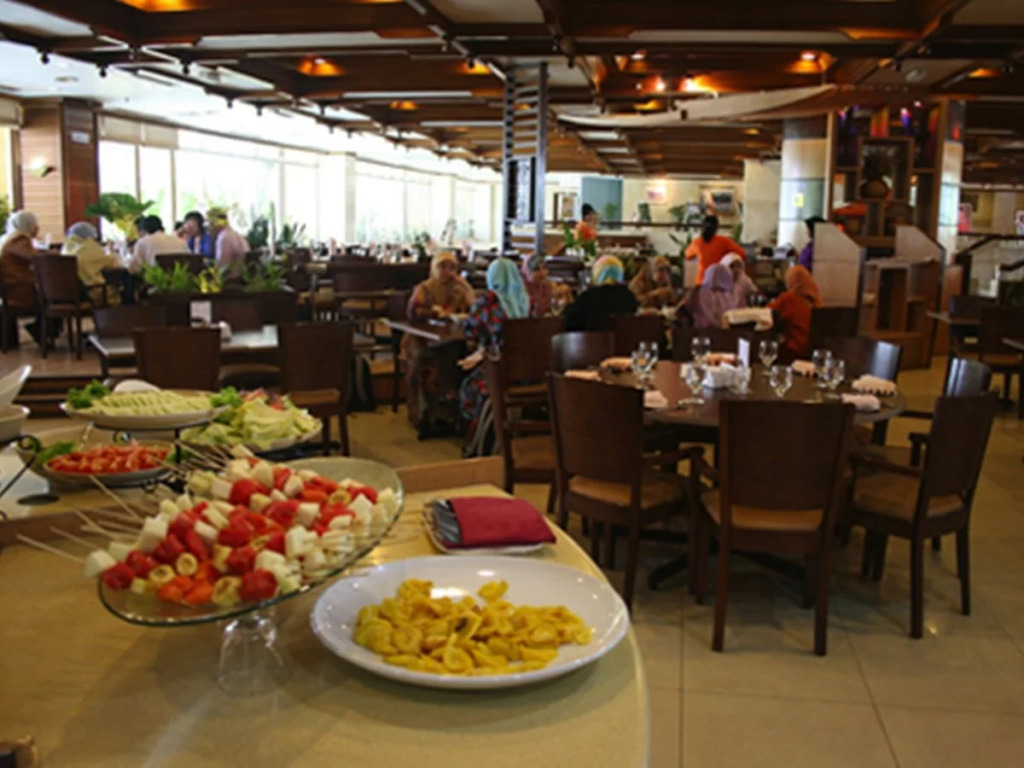 Primula Beach Hotel