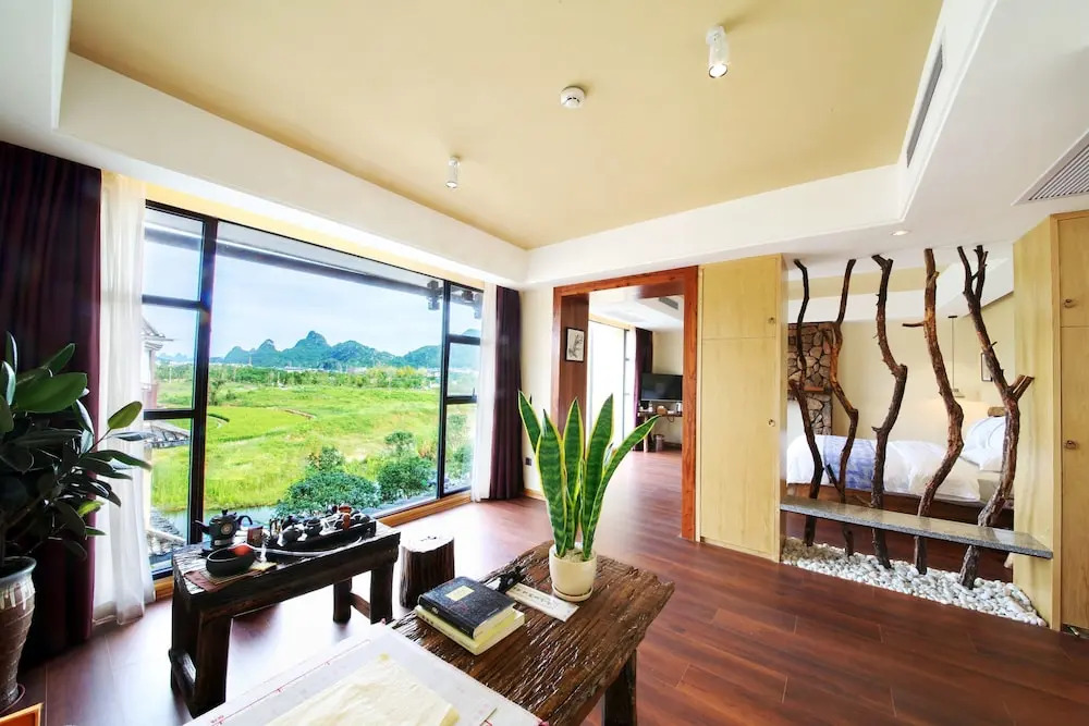 Oriental Platonic Inn