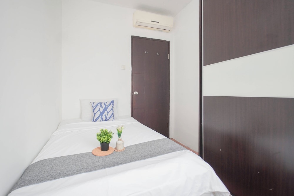 Cozy 2BR Cosmo Residence Apartment near Thamrin City Mall