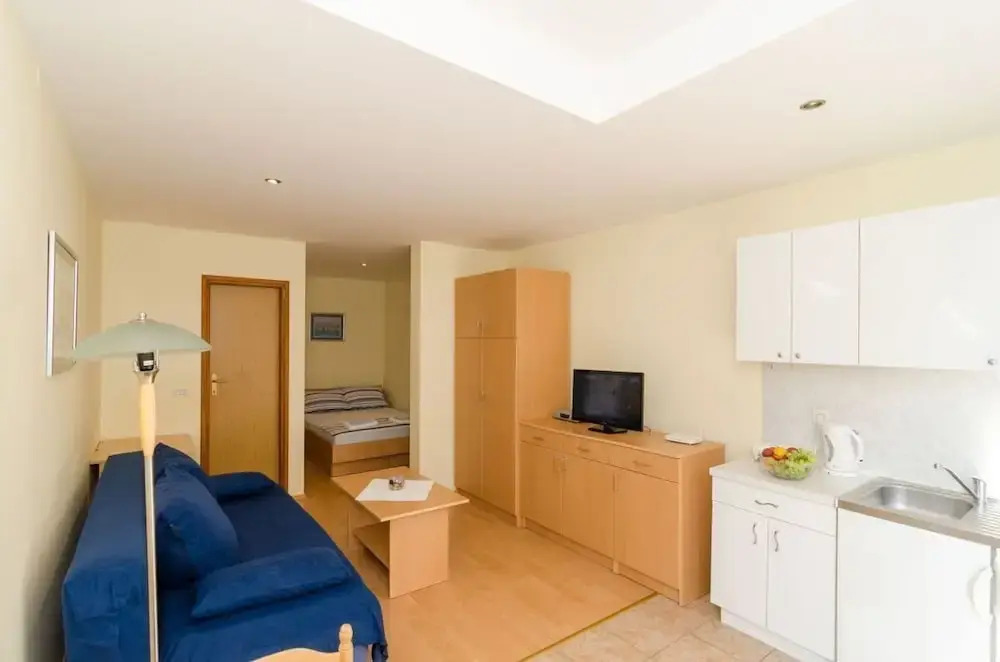 Apartments Milenko