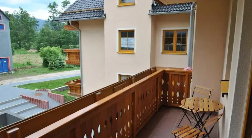 Nowoczesne Apartamenty Sun Seasons 24 w Karpaczu z Parkingiem by Noclegi Renters
