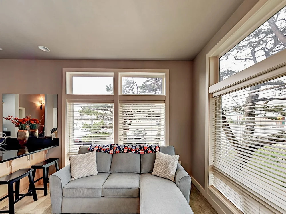 Seaside Escape Townhouse Unit 1 1 Bedroom 1.5 Bathroom Townhouse