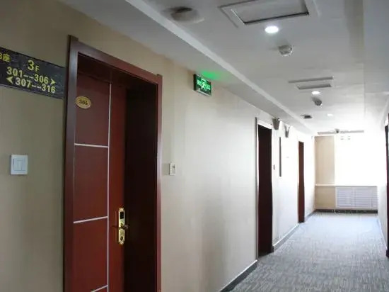 Longjiang Express Fashion Hotel (Harbin East Railway Station Branch)
